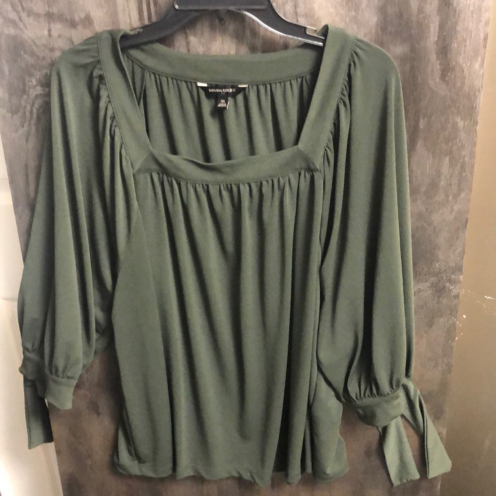 Christmas green top